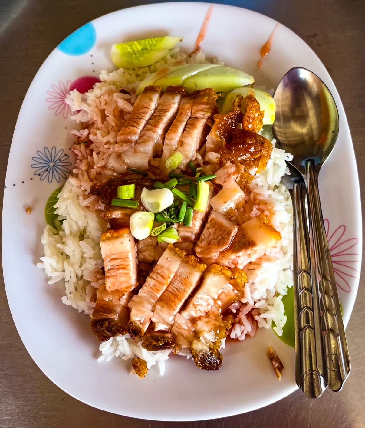 ข้าวหมูกรอบ